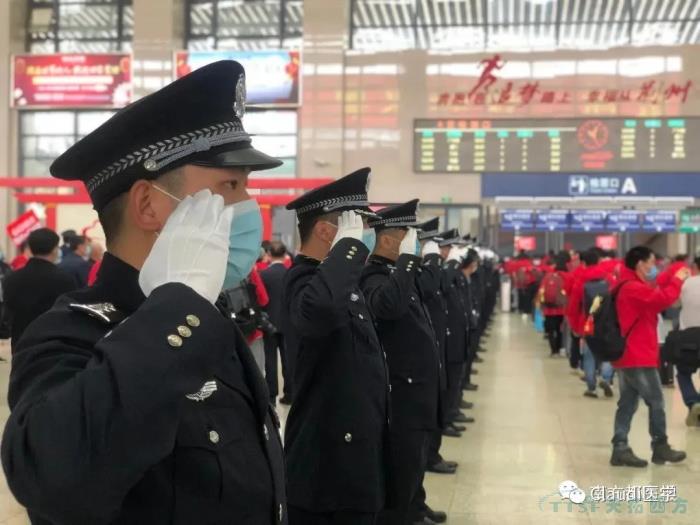 3675位逆行者回家:各地最高禮遇迎接援鄂醫護回家,感謝英雄,后會(huì )有期 3675位逆行者回家:各地最高禮遇迎接援鄂醫護回家,感謝英雄,后會(huì )有期