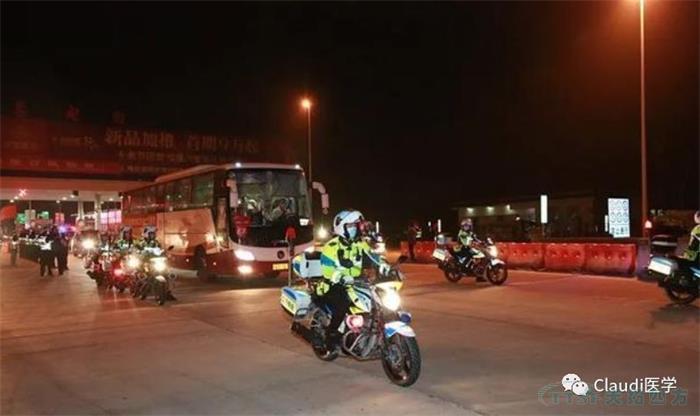 3675位逆行者回家:各地最高禮遇迎接援鄂醫護回家,感謝英雄,后會(huì )有期 3675位逆行者回家:各地最高禮遇迎接援鄂醫護回家,感謝英雄,后會(huì )有期